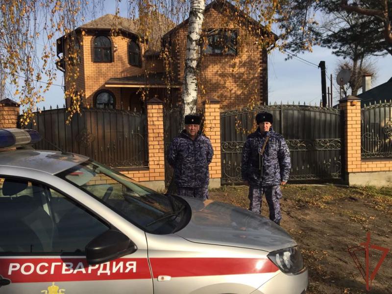 Росгвардейцы оказали содействие МЧС в тушении пожара в Подмосковье
